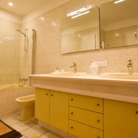 Apartamento Maison De - 400m De La - Grande Terrasse, Balcons, 4 - 160m2 *